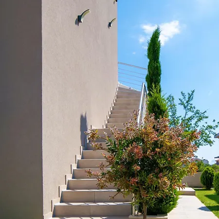 Sithonia Luxury *