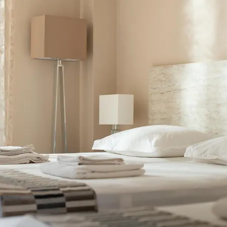 Sithonia Luxury Apartment *
