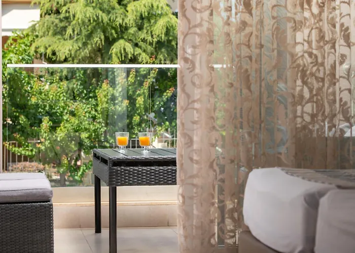 Sithonia Luxury *